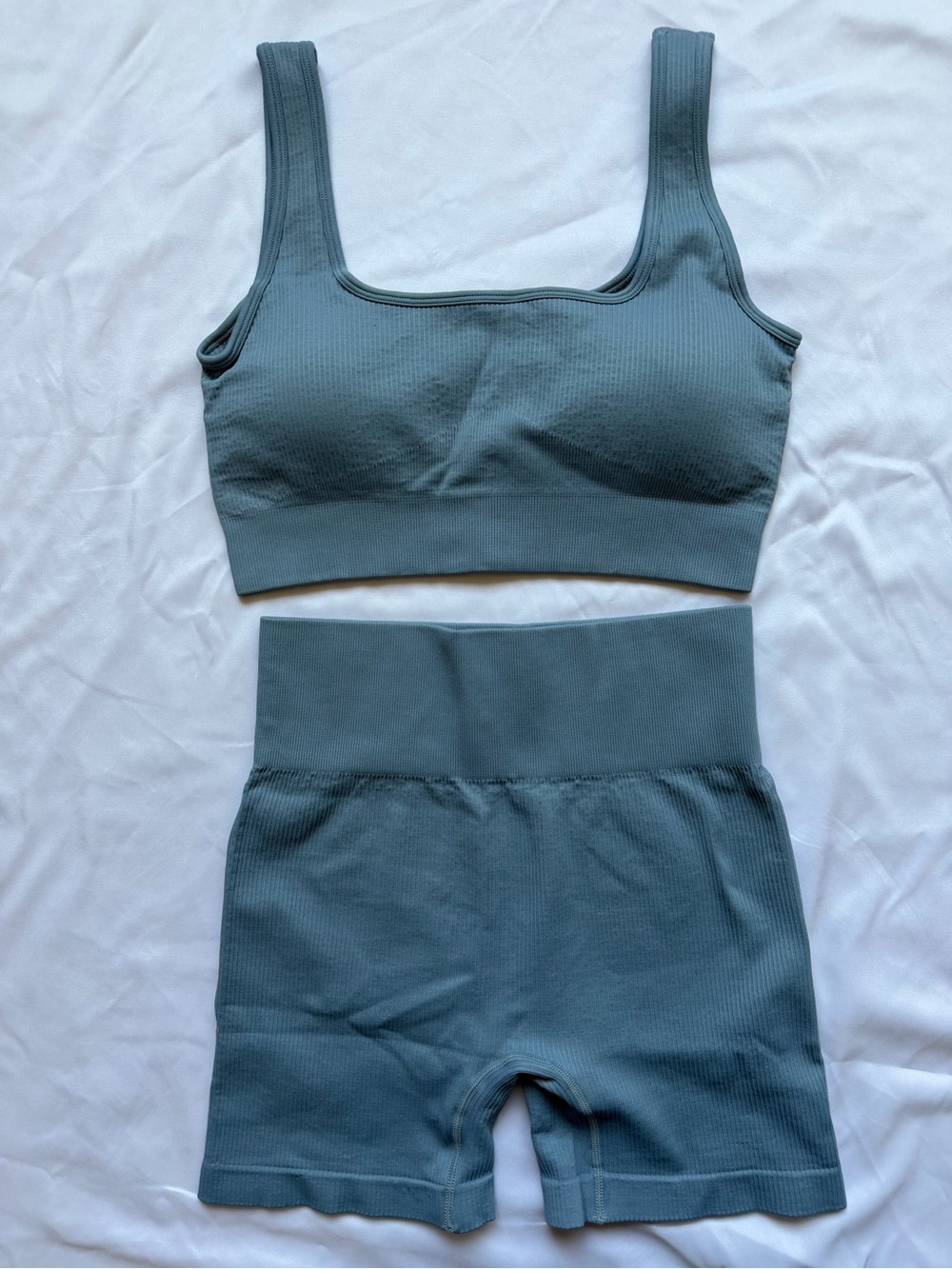 NWT OQQ Ribbed Scoop Sports Bra & High-Waist Bike Shorts Set - Slate Teal, Large - Picture 8 of 8